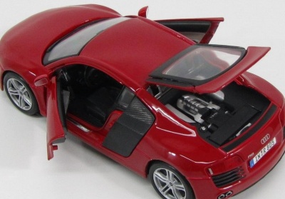 Audi R8 Ауди модель автомобиля 1:24 MAISTO 31281