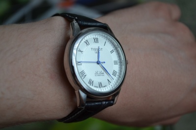 Часы наручные кварцевые TISSOT 9099