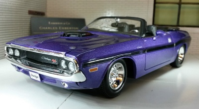 MAISTO 31264 Модель автомобиля 1:24 - Додж Челенджер кабриолет dodge challenger r/t (1970)