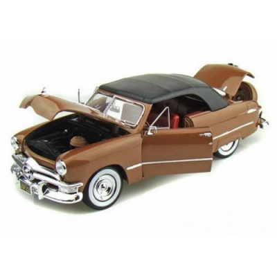 MAISTO 31681 Модель автомобиля 1:18 - Форд купе (1950)