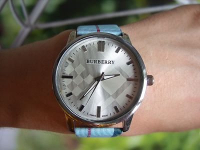 Часы наручные кварцевые Burberry Established 1856 реплика